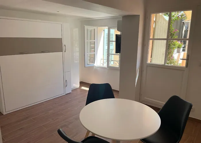 Appartement Centre - Grand Avec Terrasse