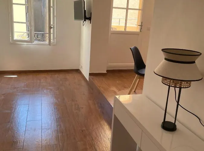 Centre - Grand Avec Terrasse דירה *